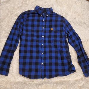 Men's Blue Flannel Simply Southern Long Sleeve Button Down Shirt. Size Medium.
